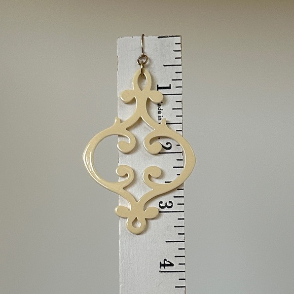 LUXURY white Earrings - Picture 5 of 5